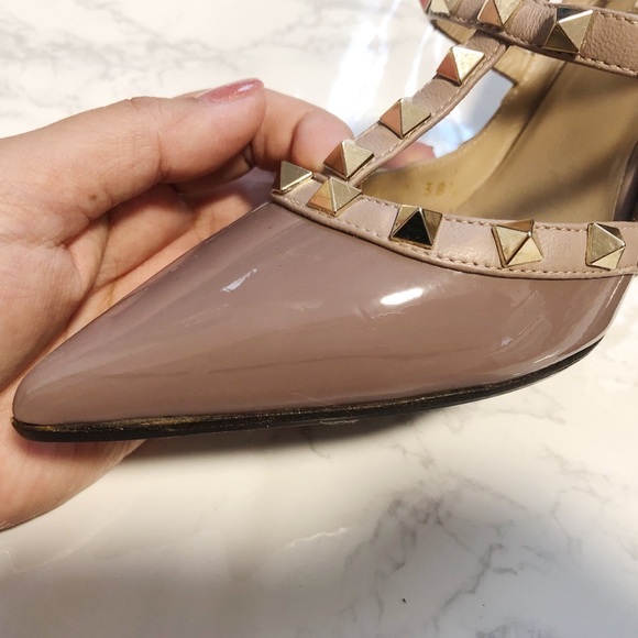 Valentino Rockstud Accents Patent Leather T-Strap Pumps Size: 8.5 - Picture 10 of 11
